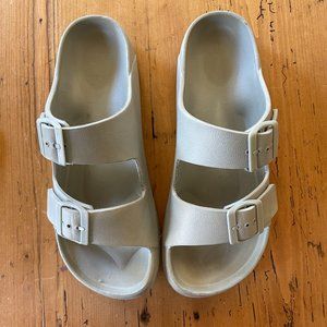 Qupid Lennie Sandal Size 8